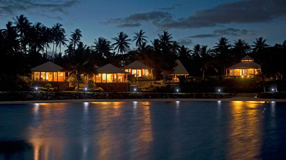 LDV_Resort_VIllas_Evening